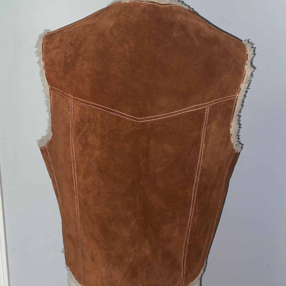 Vintage Brown Suede Shearling-Lined Vest - Picture 4 of 11
